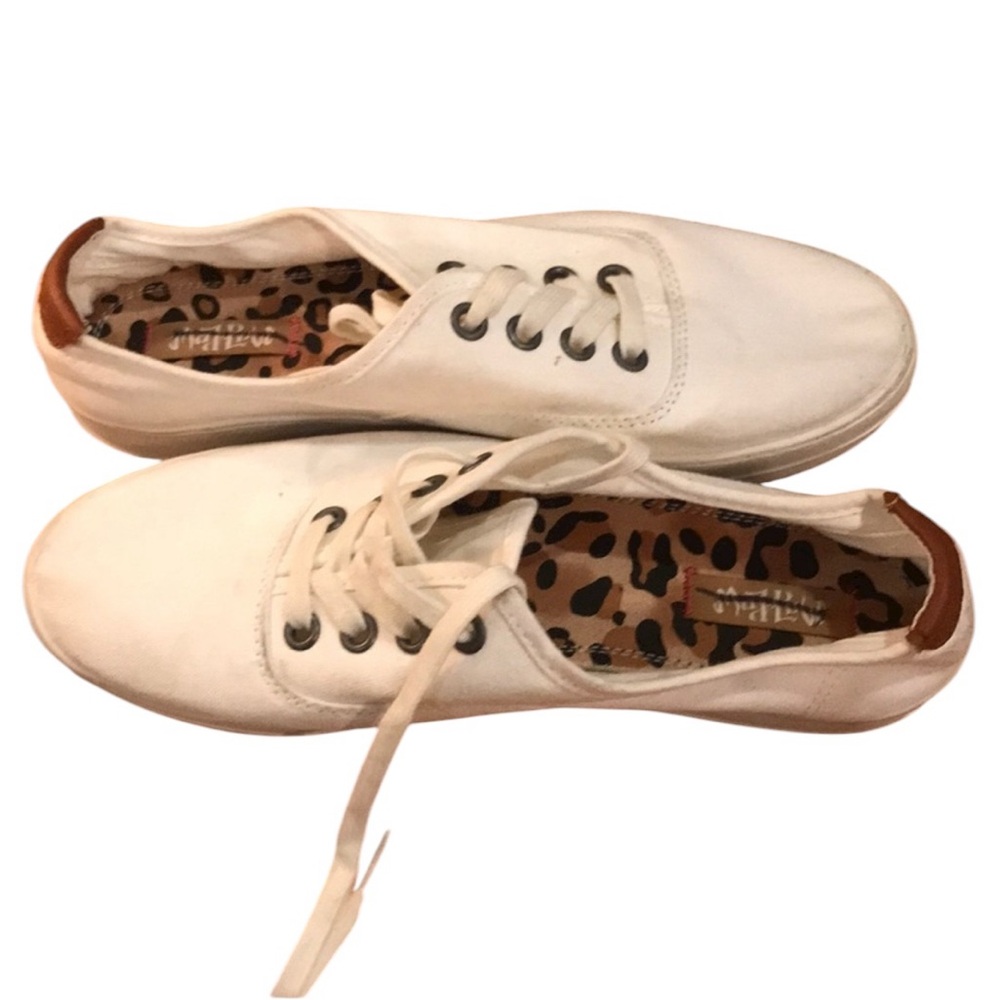 PawPaw White Sneakers Sz 11